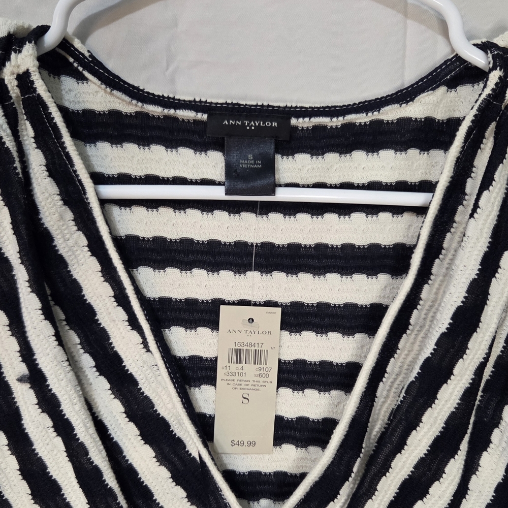 Ann Taylor Black White Striped Textured Wrap Top Small Chic Stretch Blouse - Picture 5 of 6
